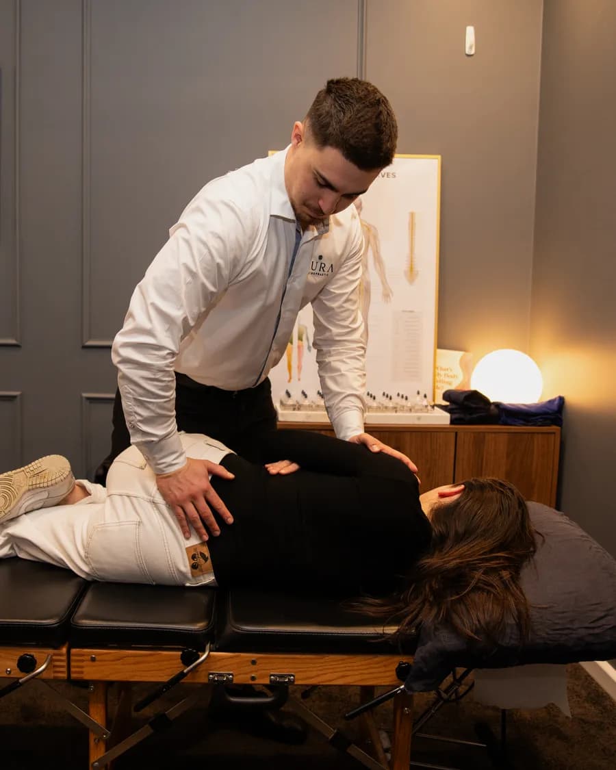 Chiropractic care at Aura in Toorak for stiff and painful joints